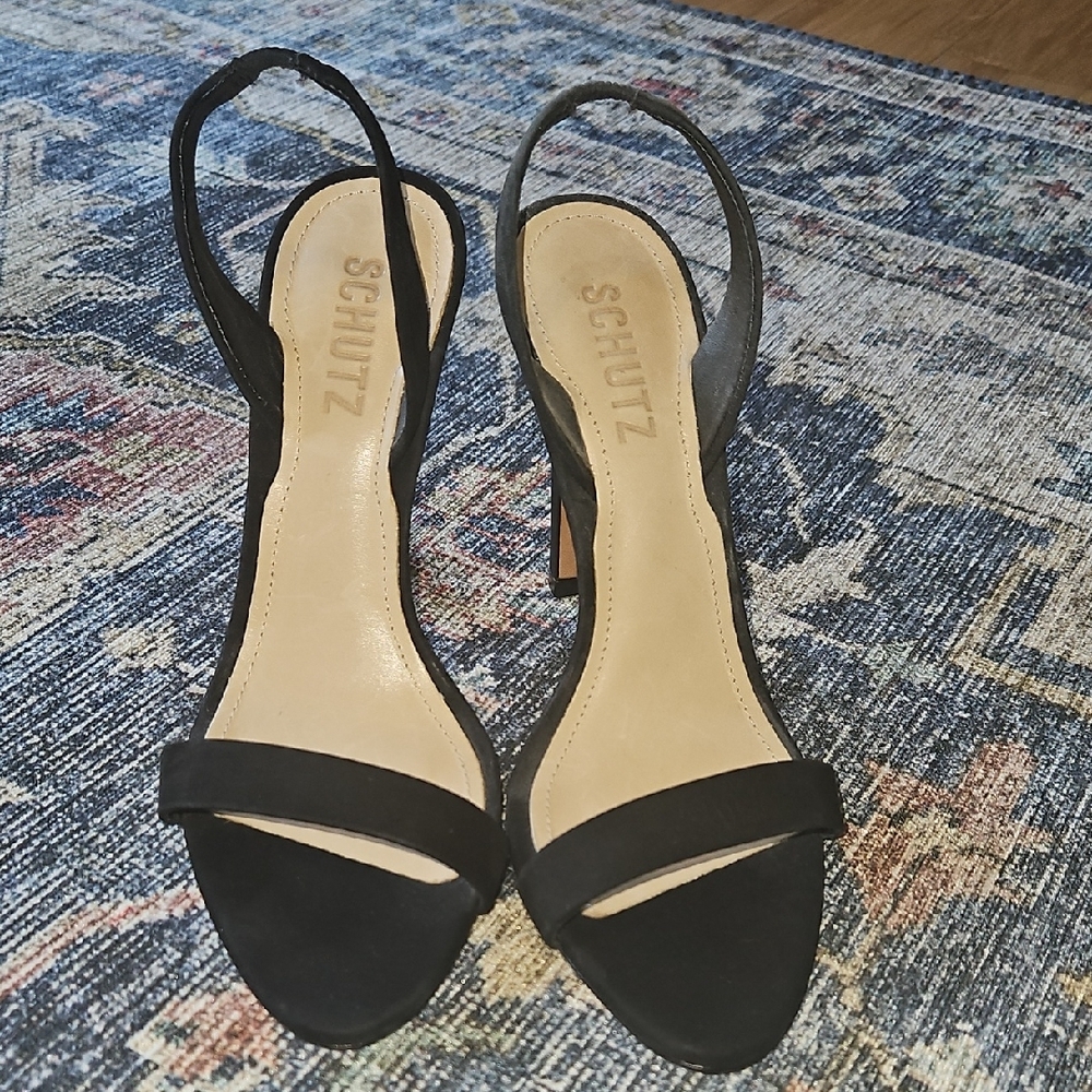 SCHUTZ Black Slingback Heels Elegant Design